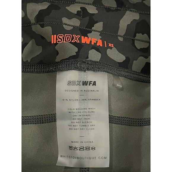 White Fox x Sarahs Day SDX WFA Leopard Camo Print Leggings Size XS - Picture 5 of 5